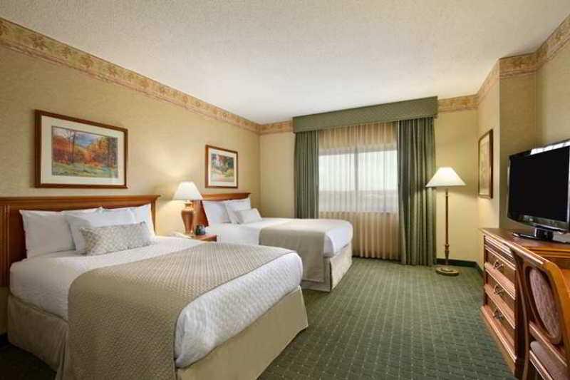 Embassy Suites North Charleston Airport Hotel Convention Bagian luar foto