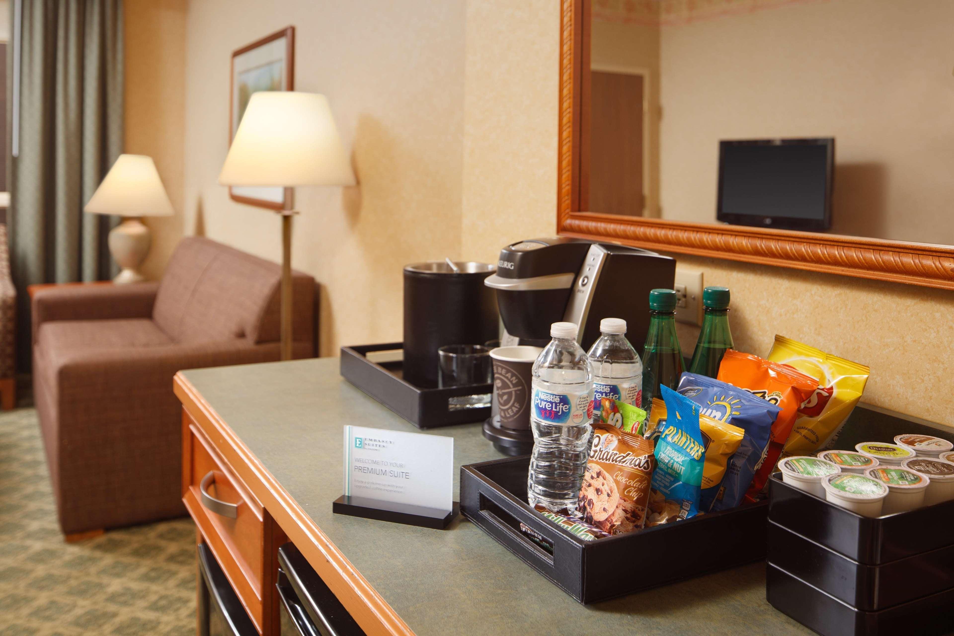 Embassy Suites North Charleston Airport Hotel Convention Bagian luar foto