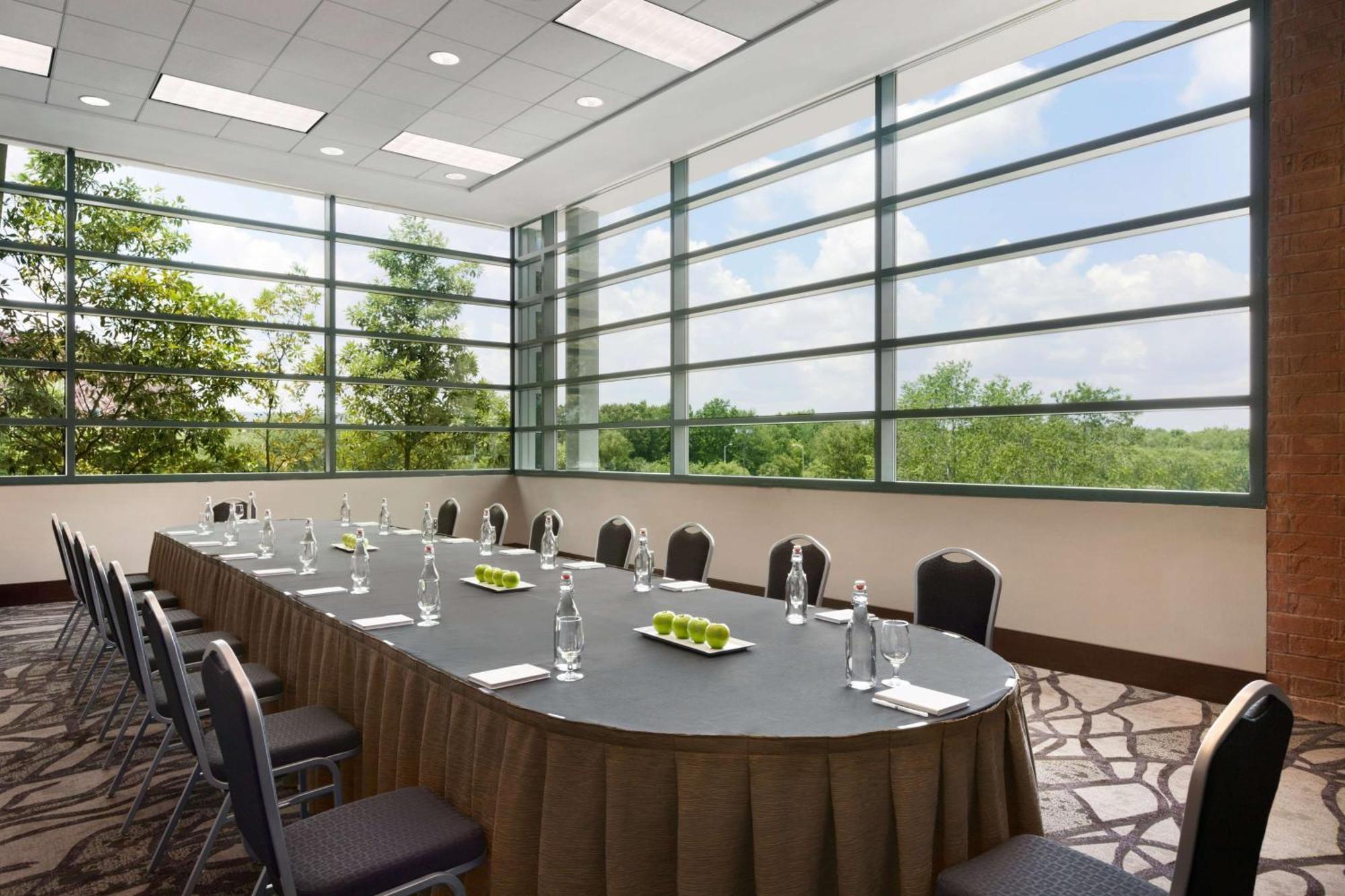 Embassy Suites North Charleston Airport Hotel Convention Bagian luar foto
