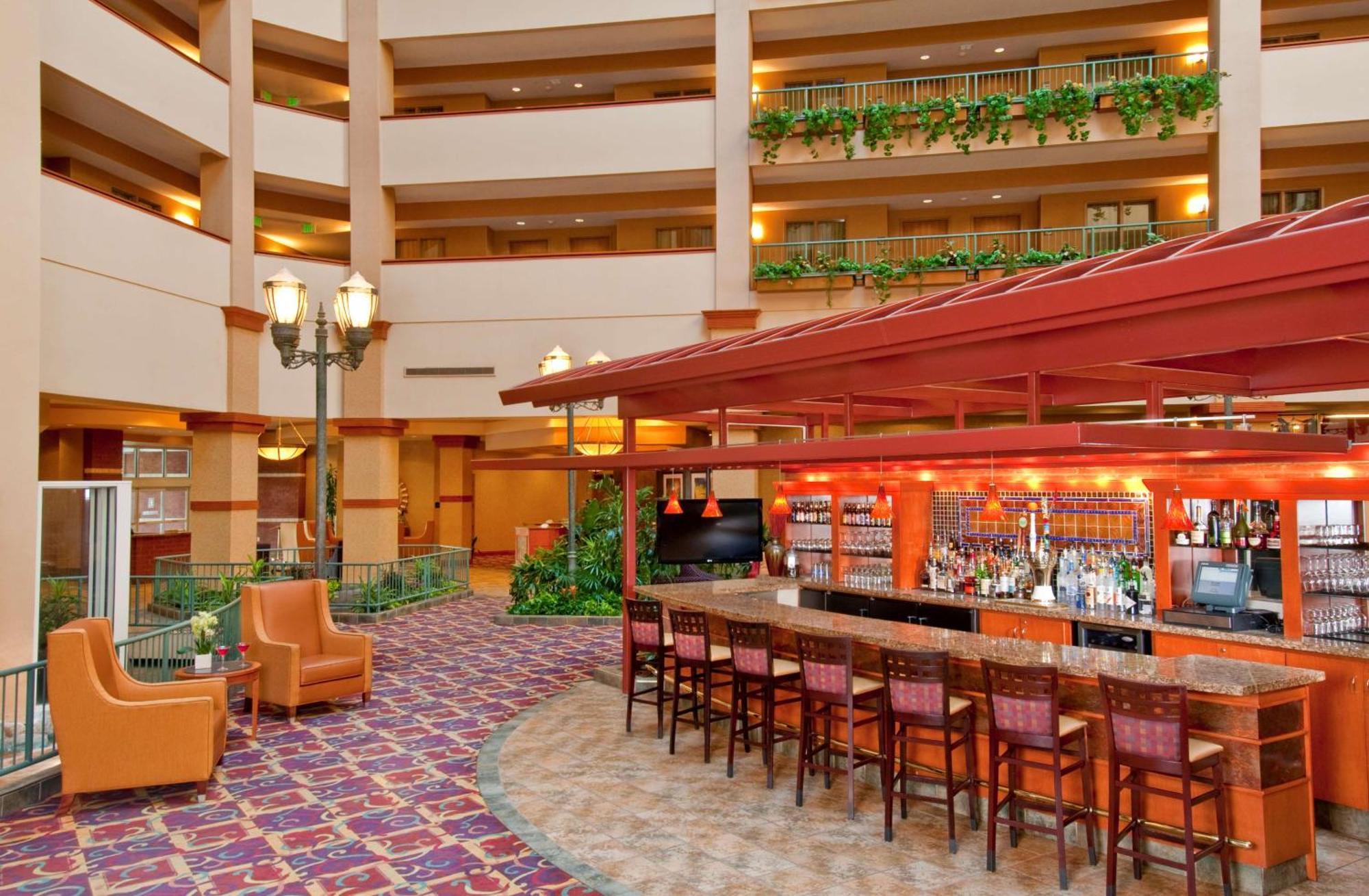 Embassy Suites North Charleston Airport Hotel Convention Bagian luar foto