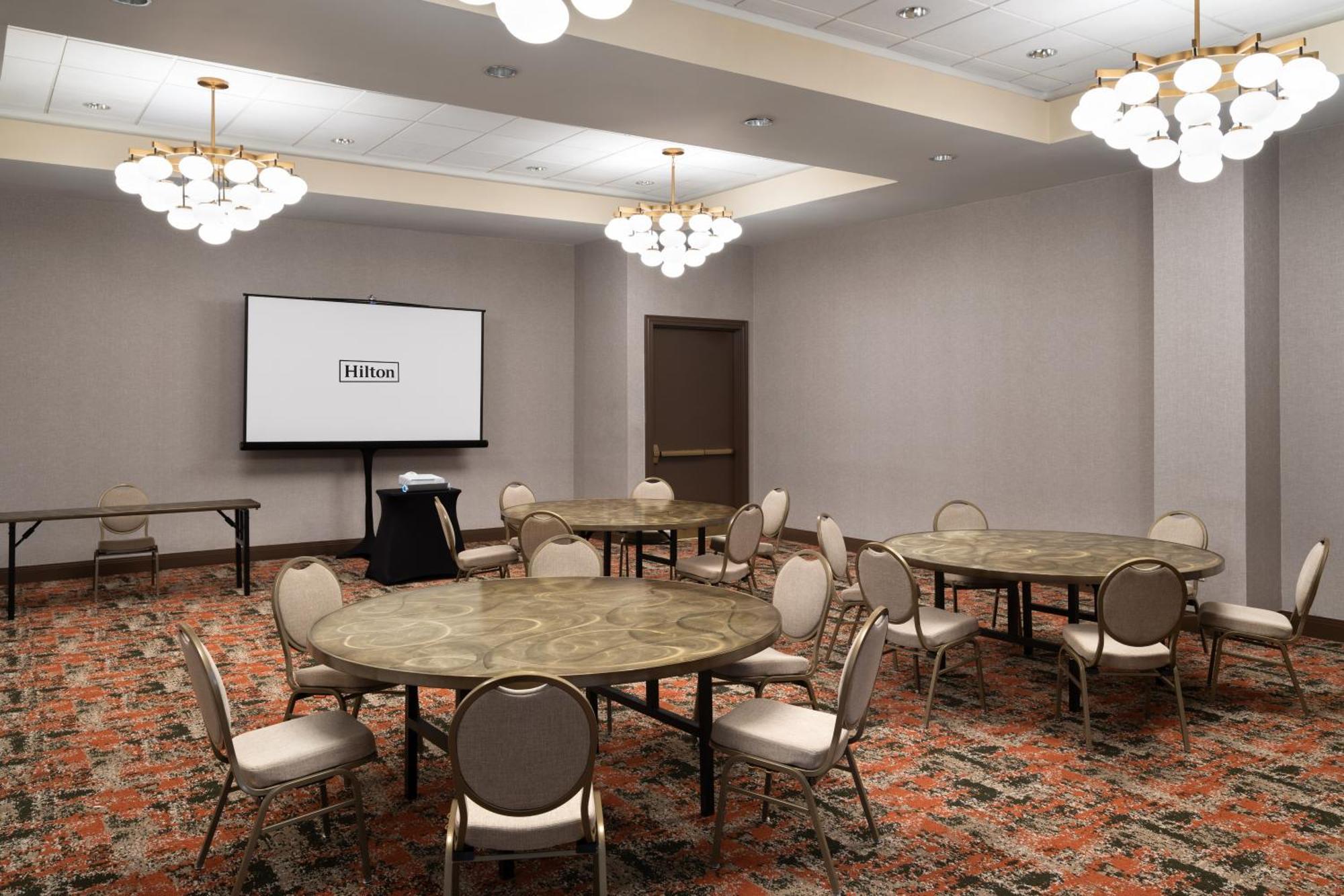 Embassy Suites North Charleston Airport Hotel Convention Bagian luar foto